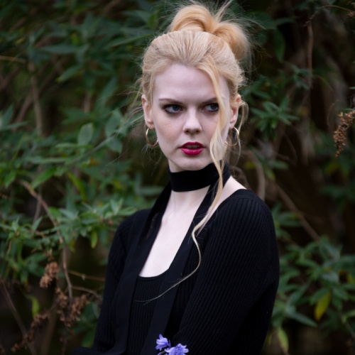 Ayvianna Snow