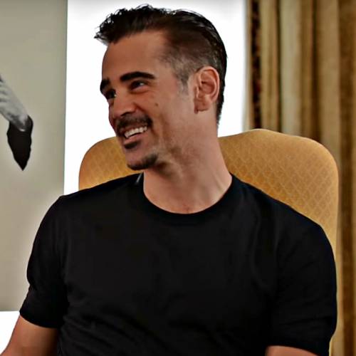 Rihanna-has-been-exchanging-saucy-texts-with-Colin-Farrell