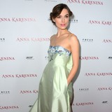 Keira-Knightley-enjoys-bridal-tea-with-Ellen