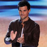 Taylor-Lautner:-Im-still-open