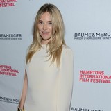 Sienna-Miller-recalls-bird-attack