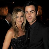 Aniston-takes-foodie-state-tour