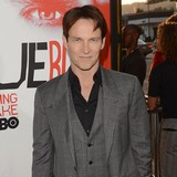 Stephen-Moyer:-Wife-makes-life-easier