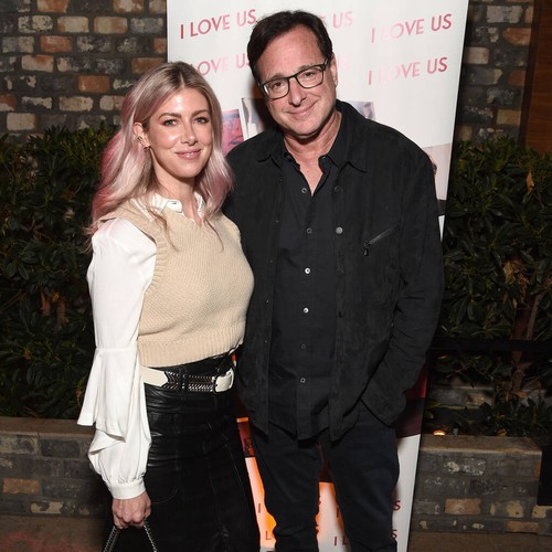 Kelly Rizzo pays tribute to late Bob Saget on his birthday
