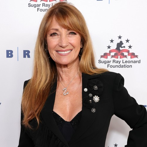 Jane Seymour reveals she was encouraged to have cosmetic surgery - Vimarsana News