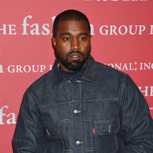 Kanye West helping Kim Kardashian ahead of Saturday Night Live debut – report thumbnail