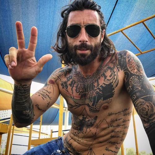 Vittorio Brumotti: 'Una grande cavolata'. Smentito il flirt con Bel&eacute;n Rodr&iacute;guez